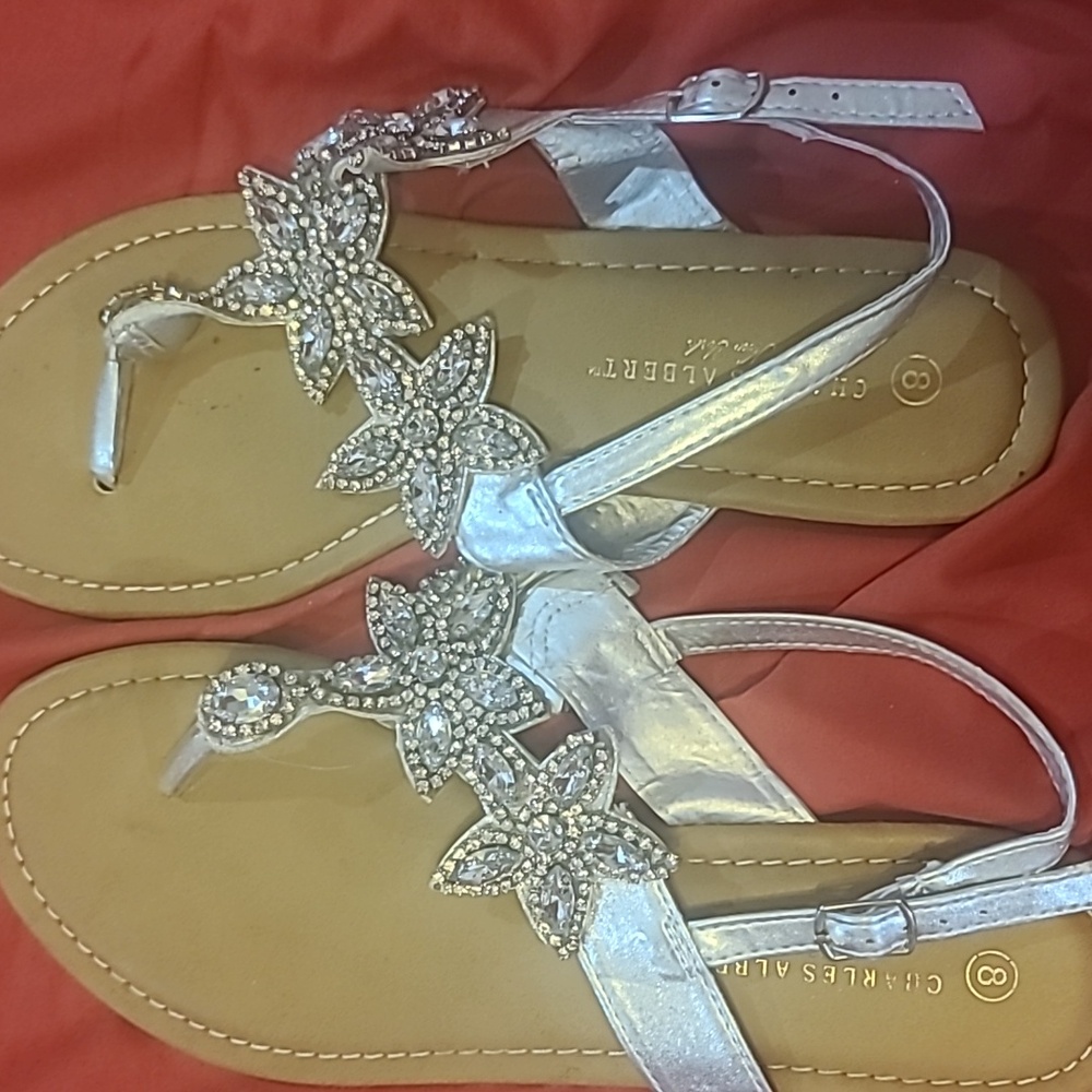 Charles Albert Women's Silver Floral Sandals